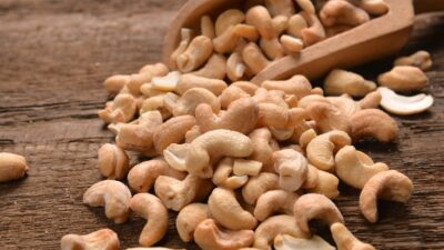 Cách chọn hạt điều rang muối chất lượng - VIETFARM