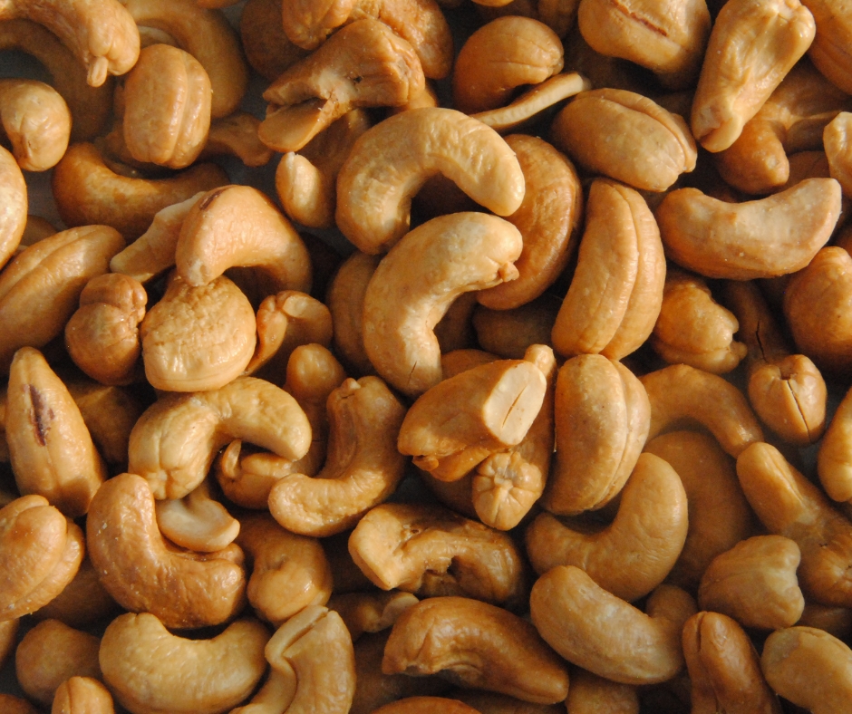 hạt điều rang muối Hạt điều rang muối – Thơm ngon, giòn rụm, bổ dưỡng