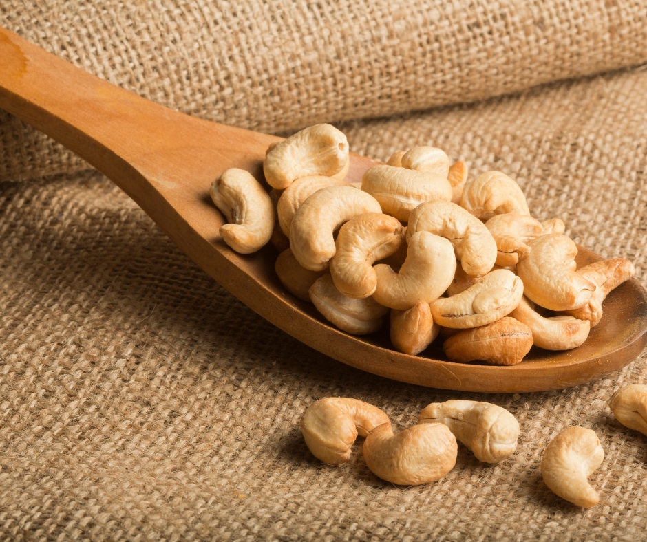 Cách chọn hạt điều và hạt macca chất lượng cho gia đình